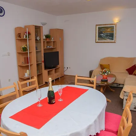 Apartament Milat *